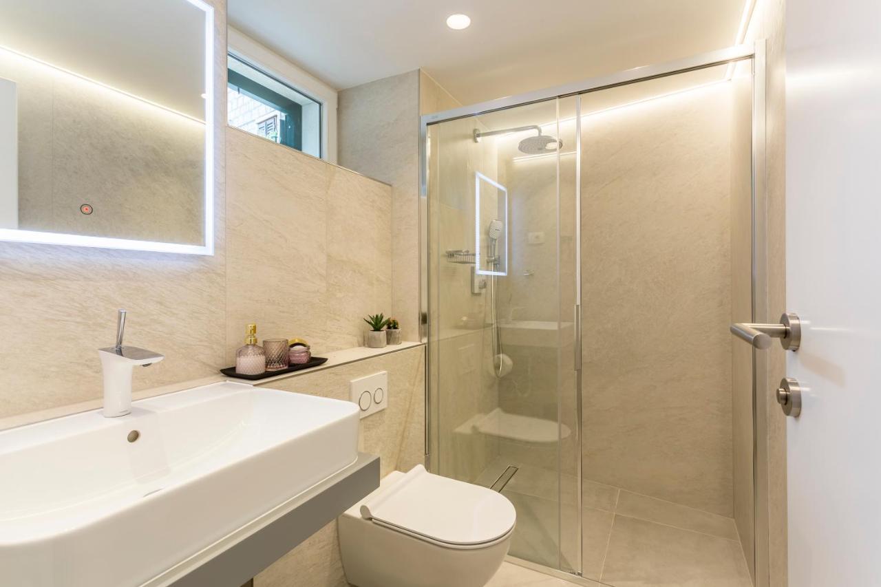 Miara Luxury Rooms สปลิท ภายนอก รูปภาพ