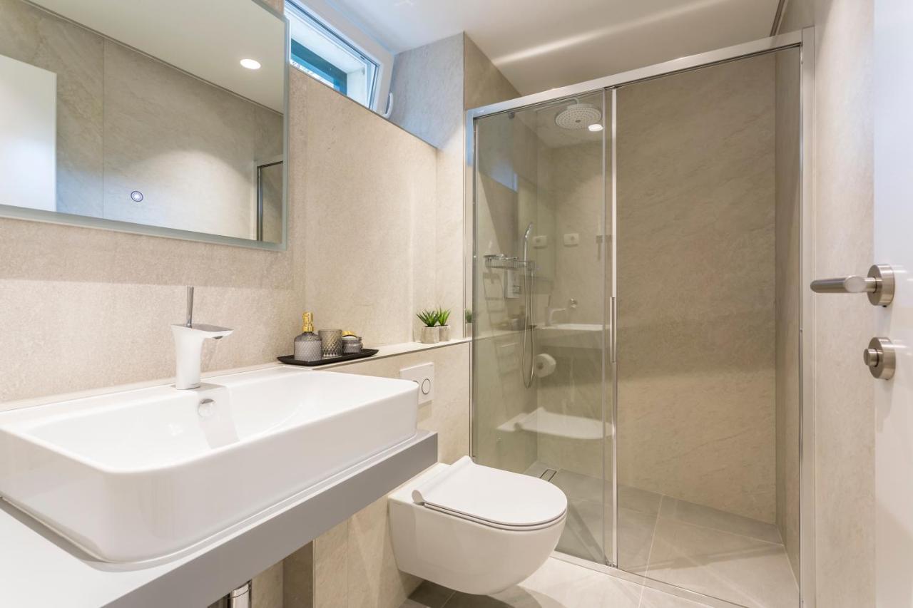Miara Luxury Rooms สปลิท ภายนอก รูปภาพ